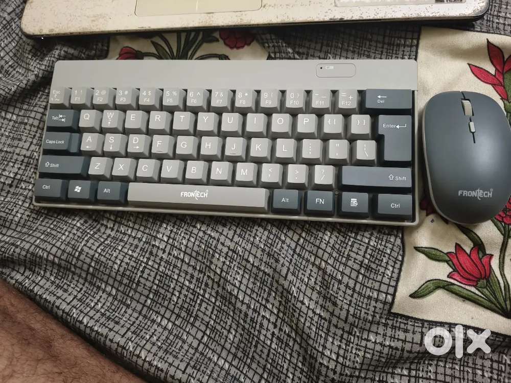 Keyboard mouse combo in one connector