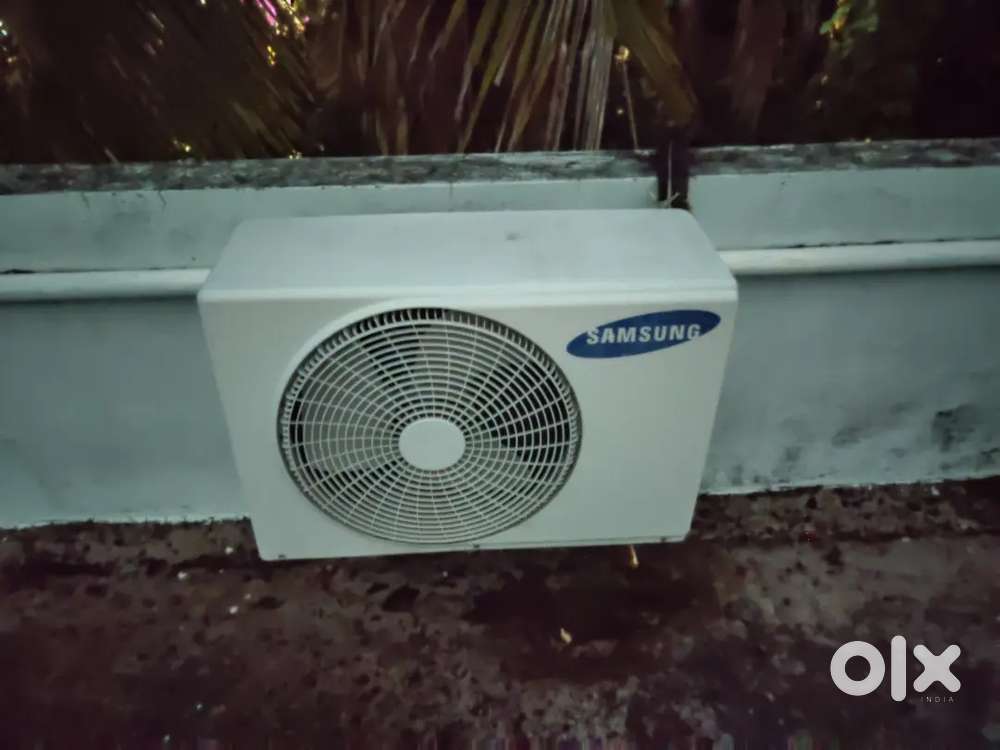 Samsung 1 ton AC in running condition
