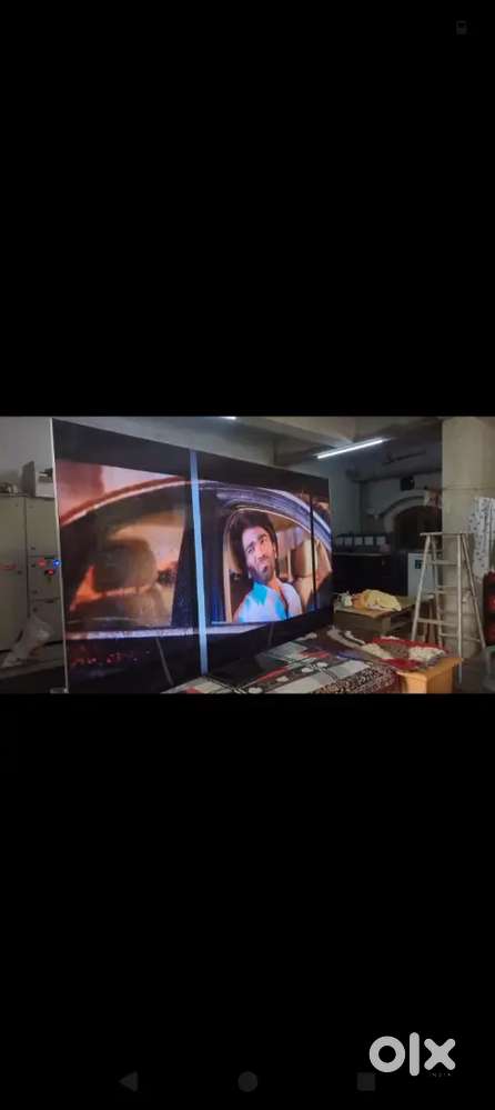 Samsung TV worth 5 lakhs for sale for 85k