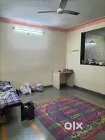 Requier 1 flat mate