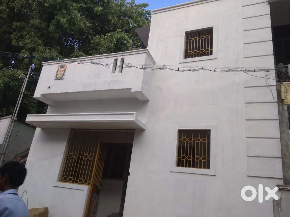 1 BHK House nearby temple,grocery shop,market,Govt Schl & Bus stop