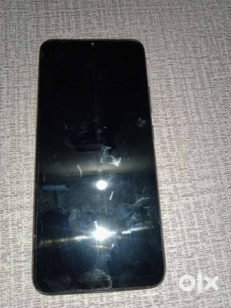 Fone is still in good condition selling becuz in need of money