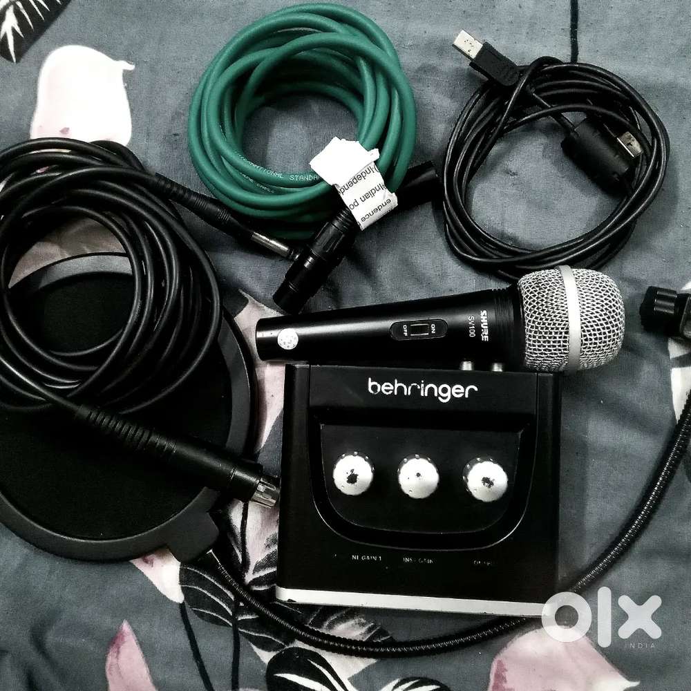 Music composition or podcast accessories (Second-hand)