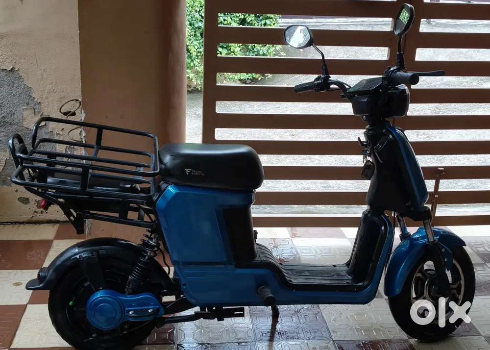Techo electra electric scooter - Saathi