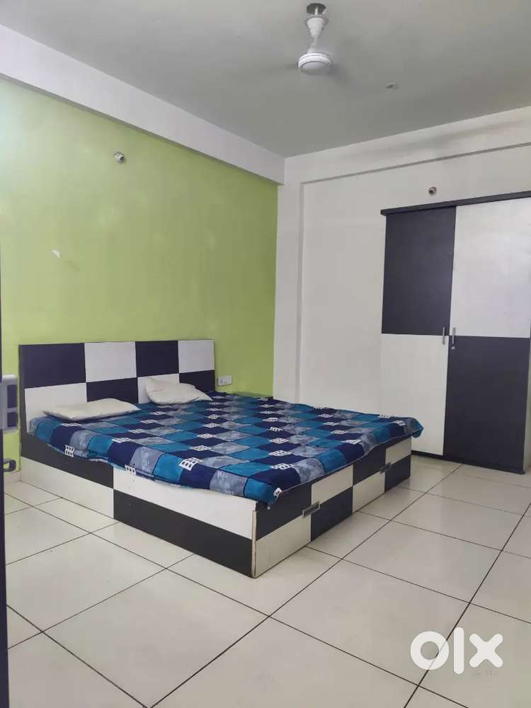 Fully Furnished 1Rk Zero Brokrege!! Near Bombay Hospital Square