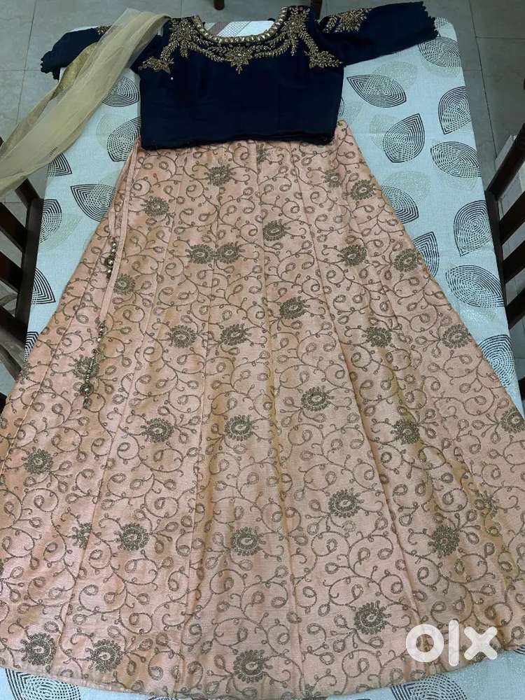 Good condition Lehnga on minimum prices Sale