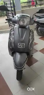 One hand driven feels like new fully serviced new tyer 50+ millegi