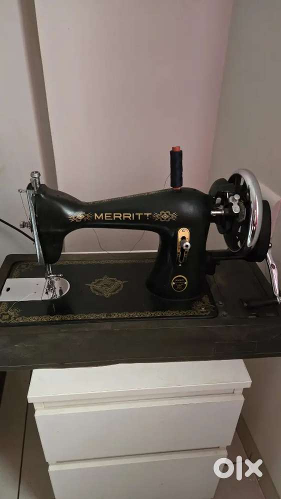 SINGER SEWING MACHINE