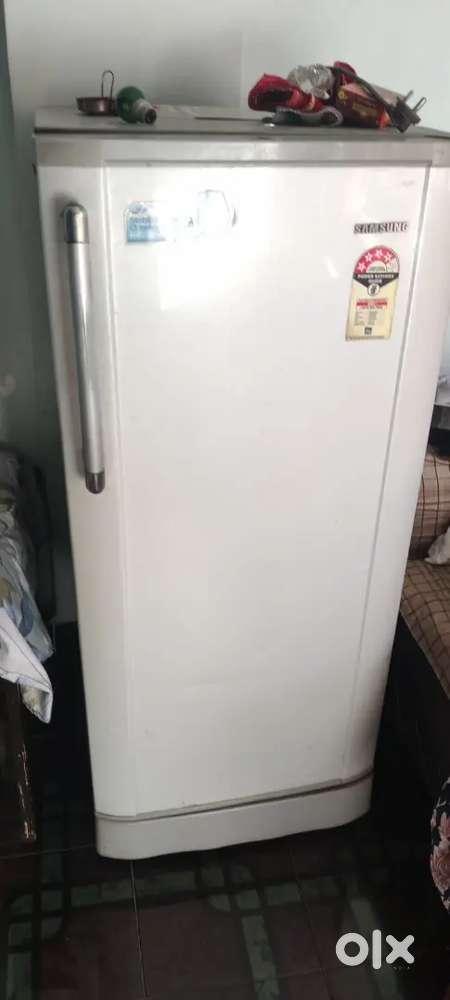4 star samsung refrigerator on sale Rs 3500