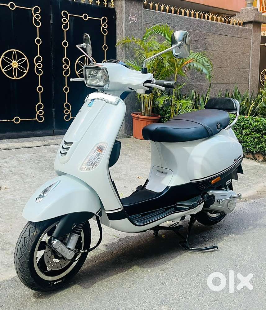 3 months old Vespa SXL 125