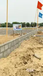 Plots size - 111 gaj price - 23,950