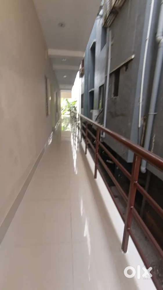 House available near jharapada area