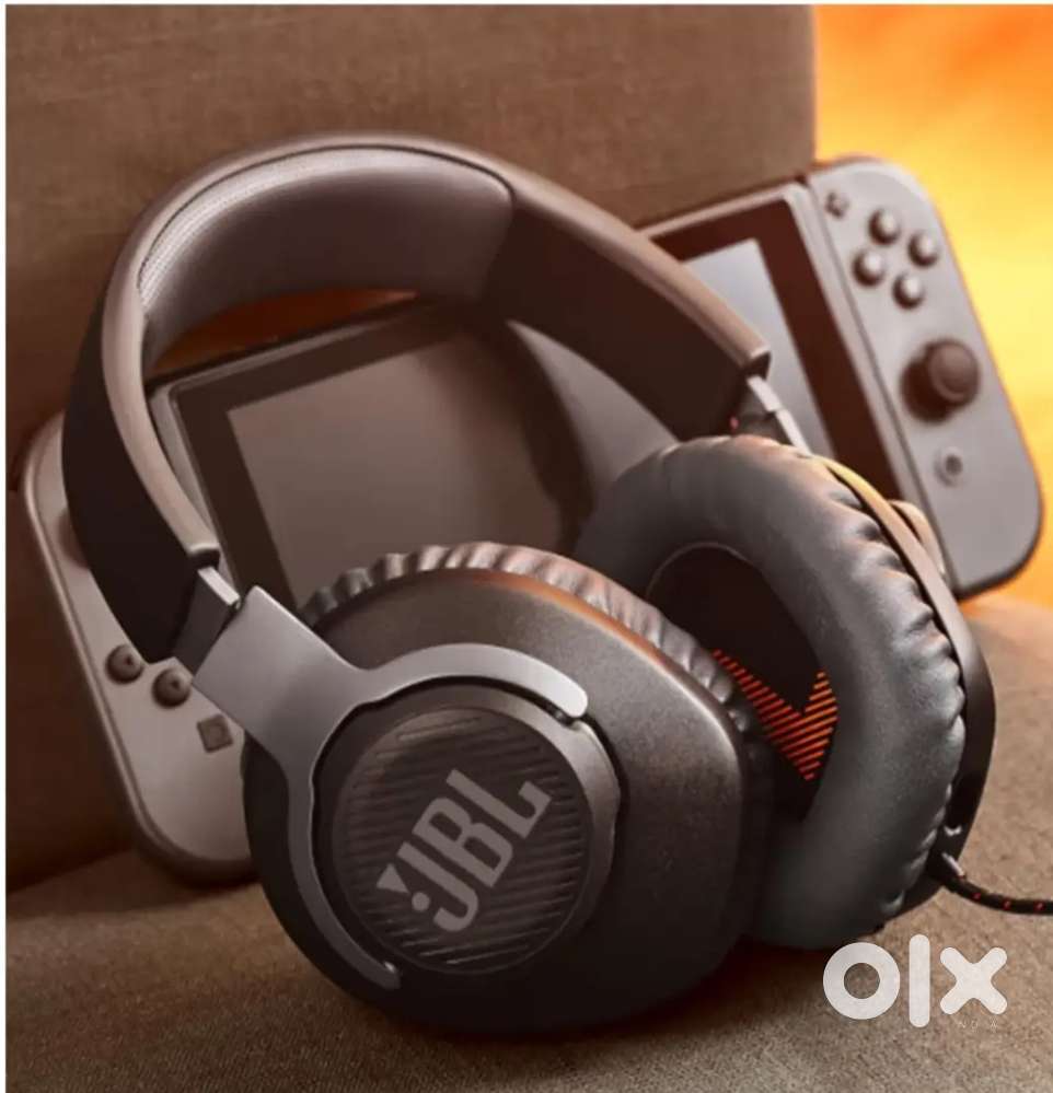 New headphone with bill box