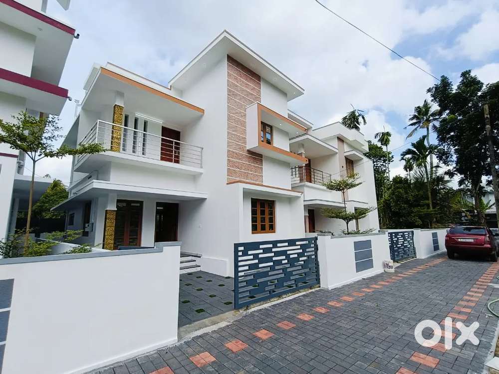 Aluva Alangad 3 Cent 3 Bhk Attached 1350 Sqft. New House