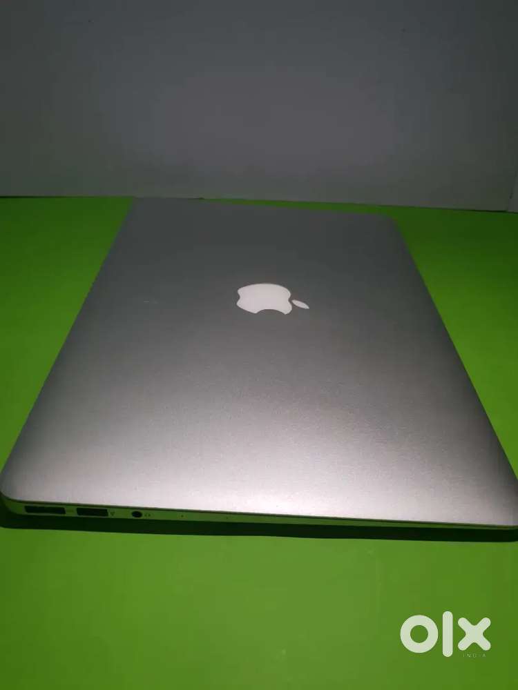 Macbook Air 2015 8GB RAM 256GB SSD Mint condition