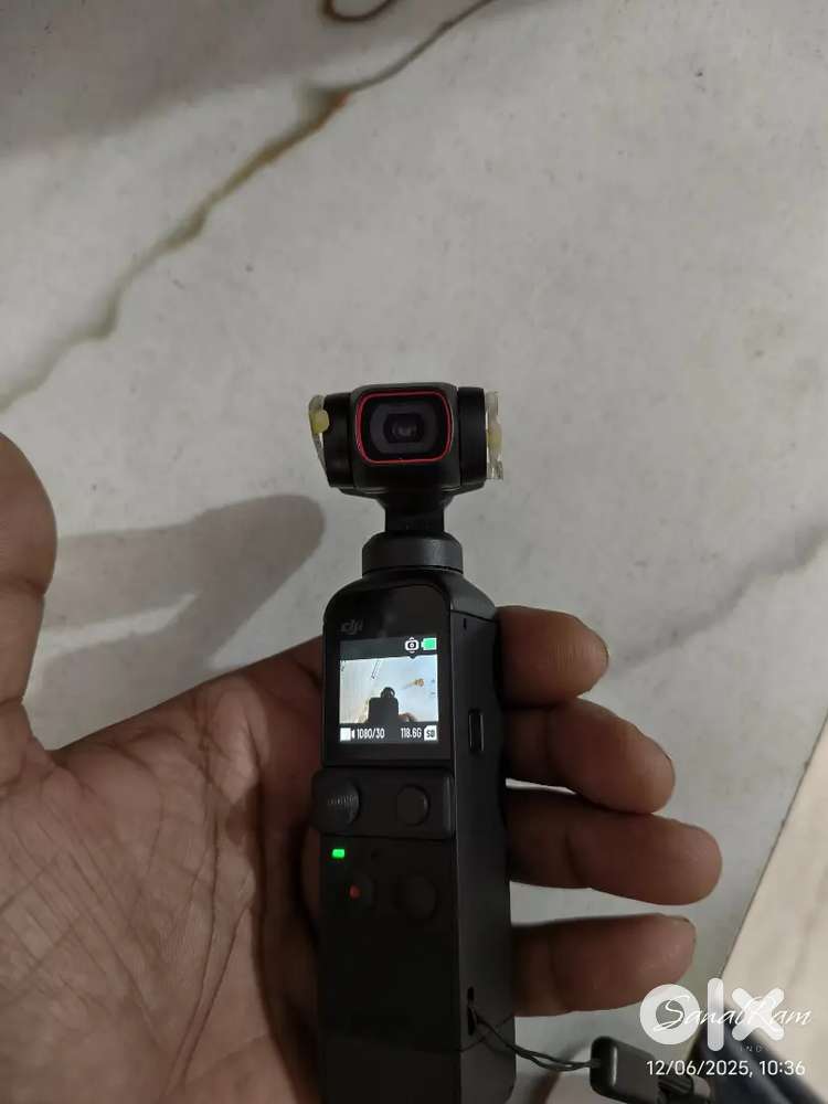 DJI pocket-2 4k 60 fps camera.