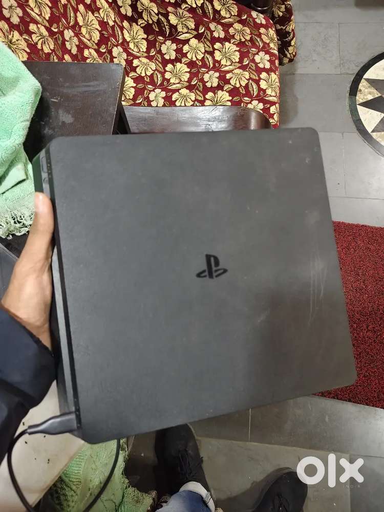 Sony PlayStation 4