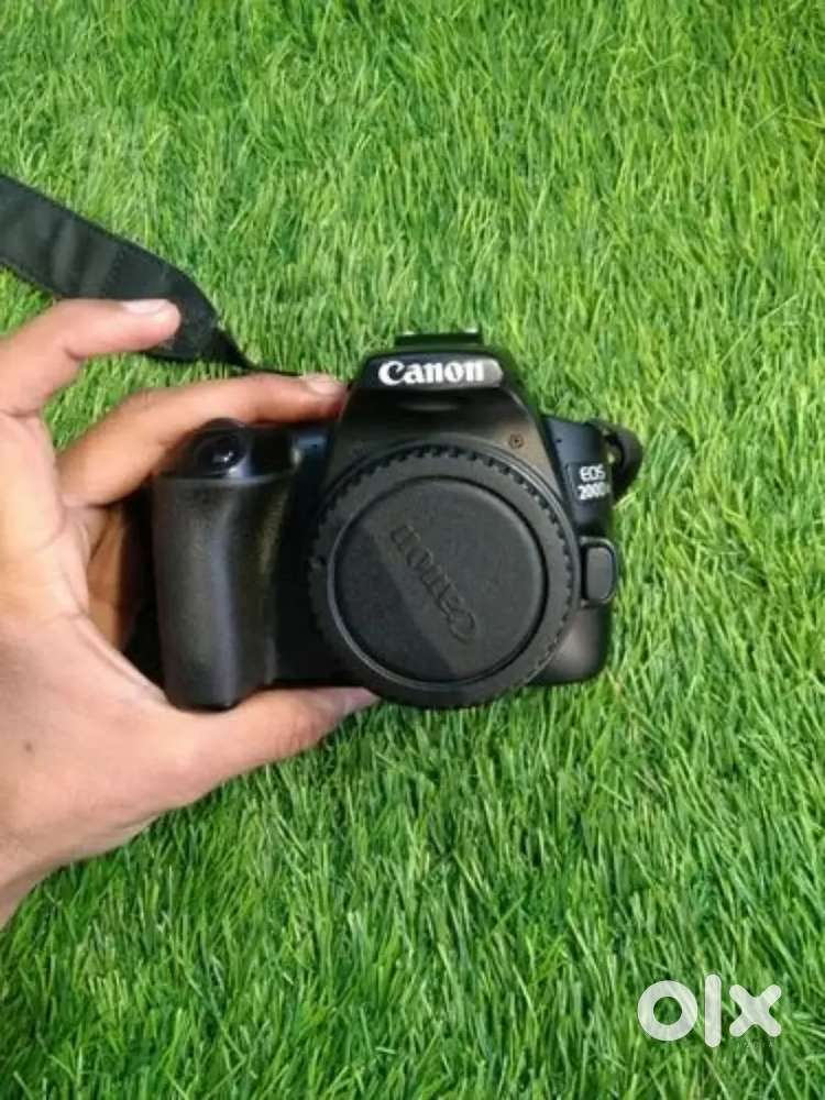 Canon 200D Mark ll  Brand new condition ( SALE )