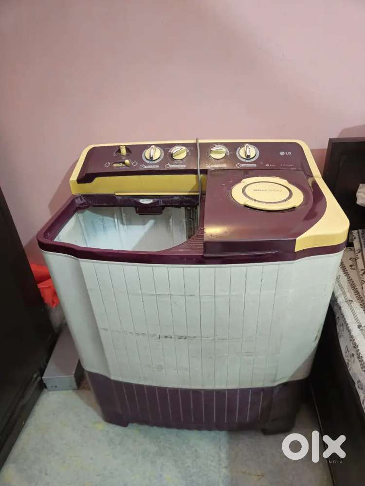 LG manual washing machine.
