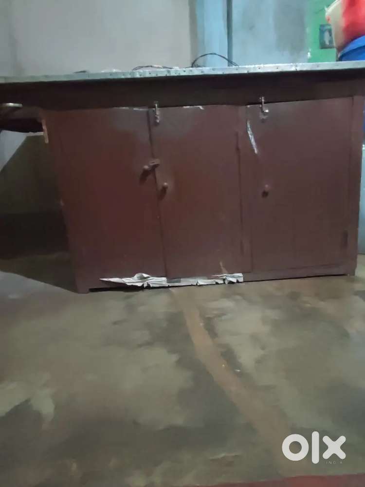Kitchen table