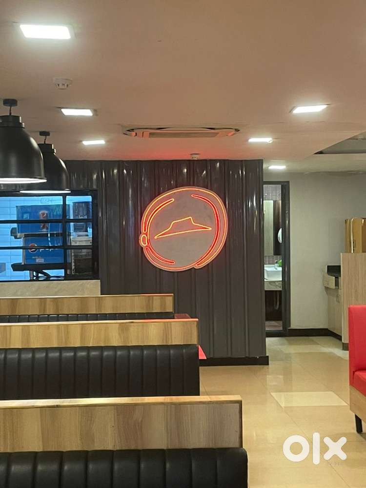 9h work   pizza hut Rajnager and mohan nager