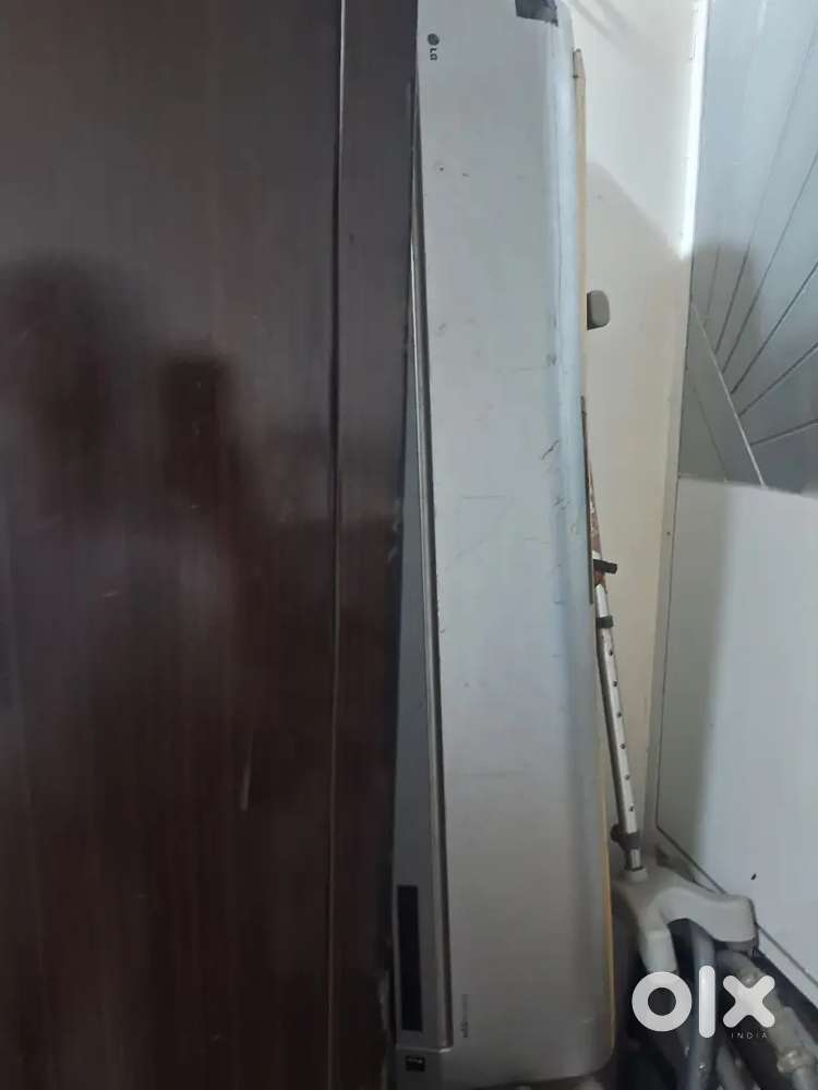 Lg split ac available