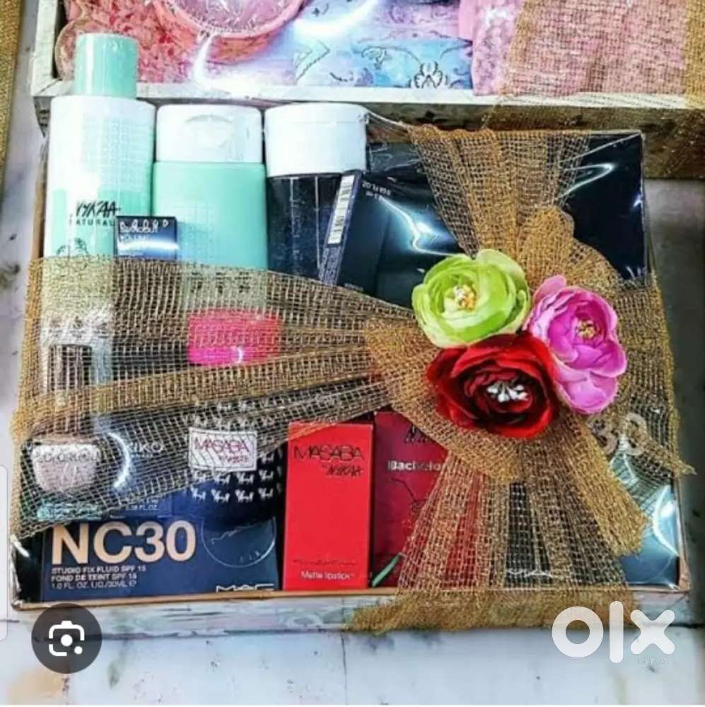 Cosmetic packing job