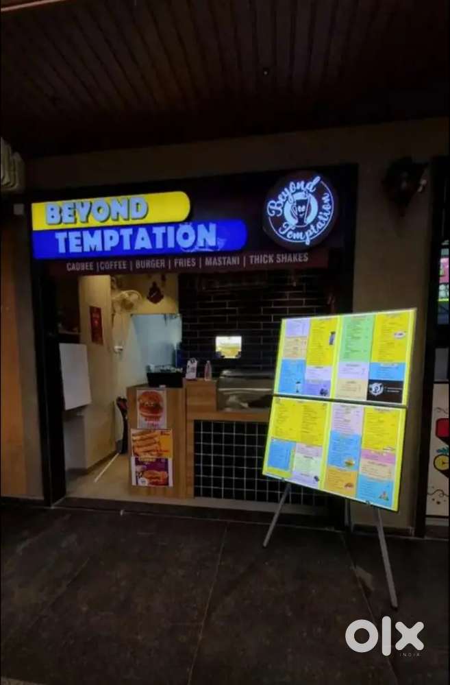 Urgent staff needed for cook in cafe