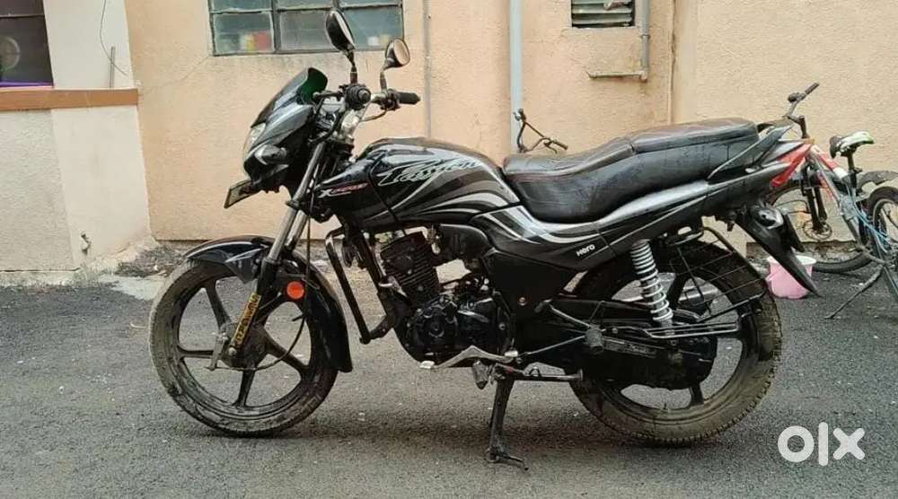 One hand use new tyre self start no any work this bike insurance valid