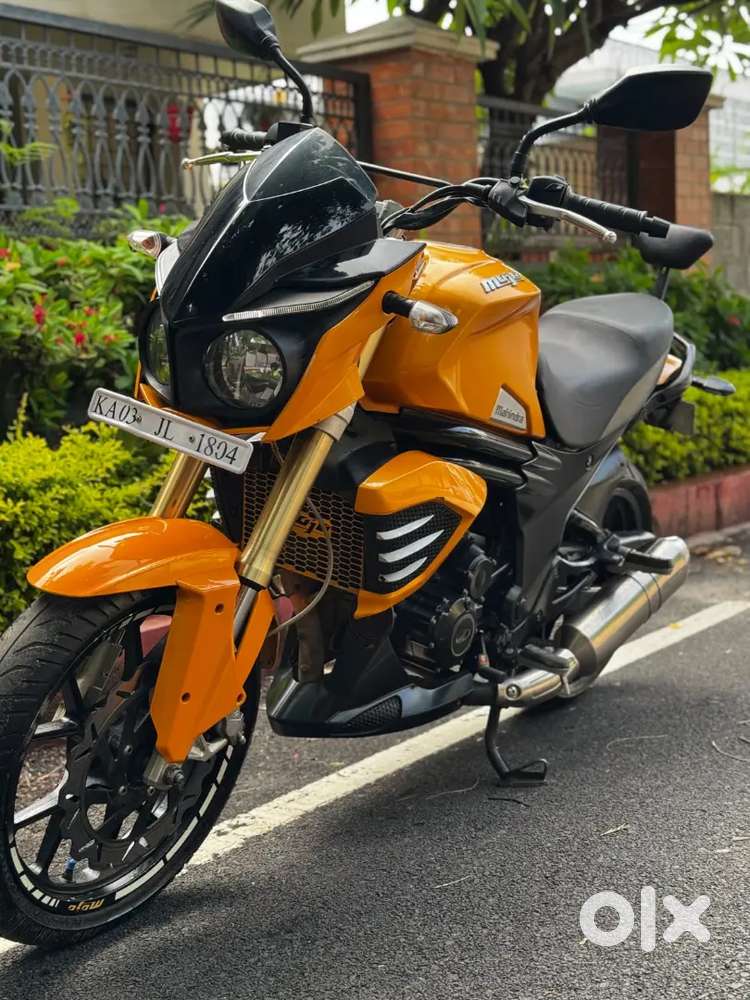 Mahindra mojo XT300