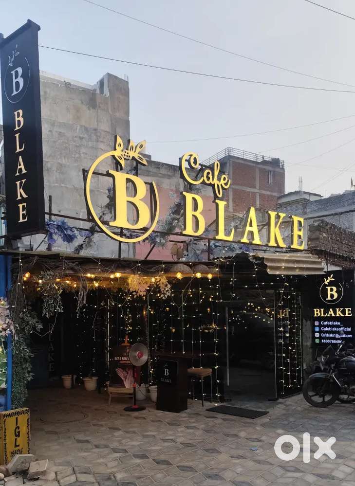 Cafe Blake. Serve multi cuisine