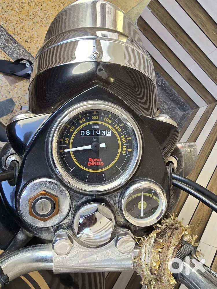 For sale 2015 standard bullet and only 8103 kilometer drive