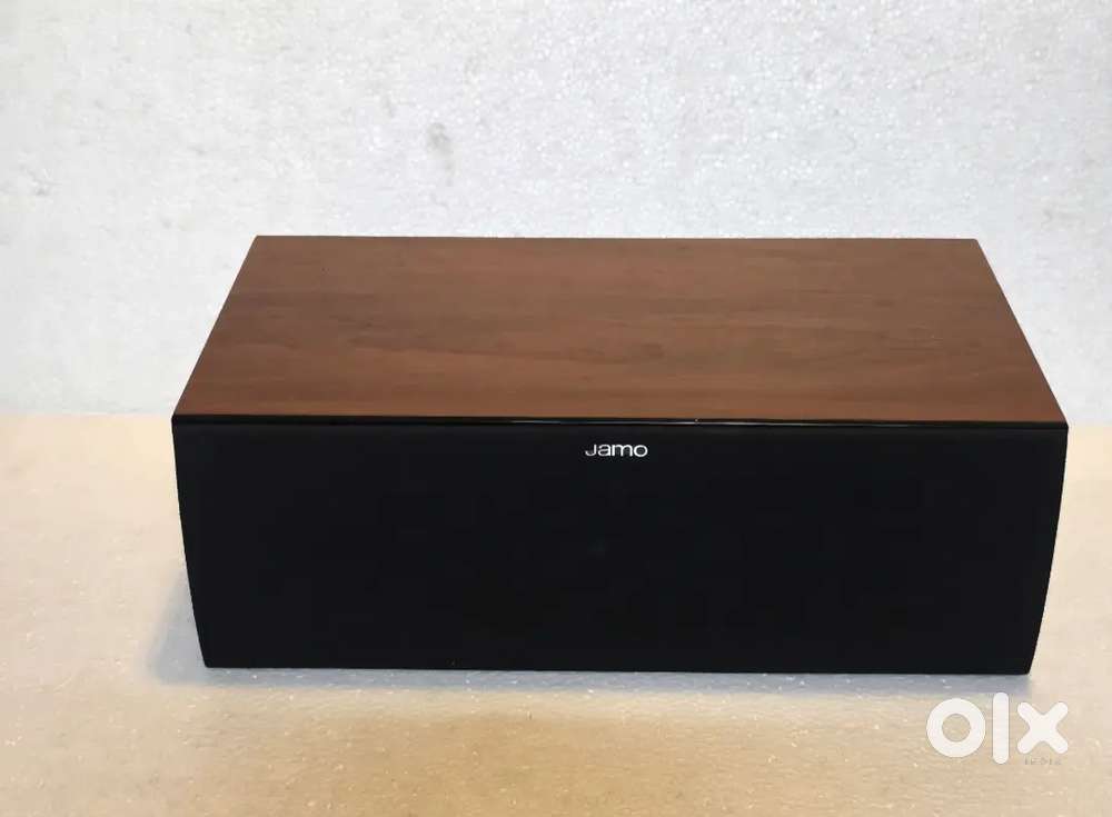 Jamo center and surround speakers