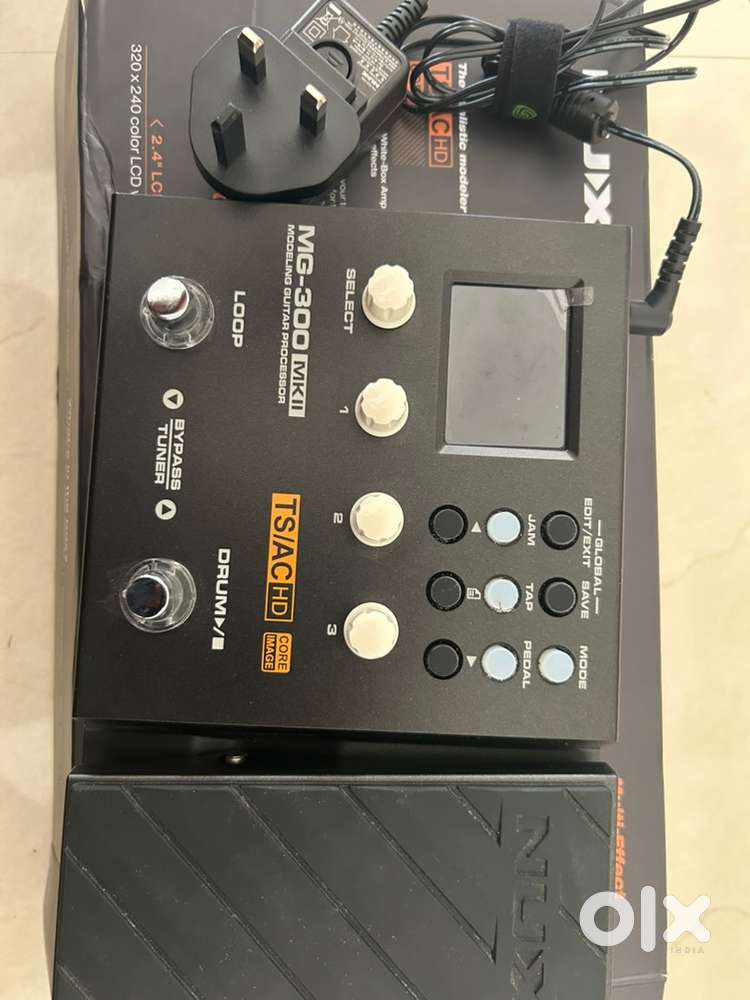 NUX MG 300 Mark 2 guitar & Bass Processor