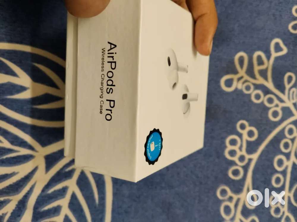 APPLE AIRPORDS PRO