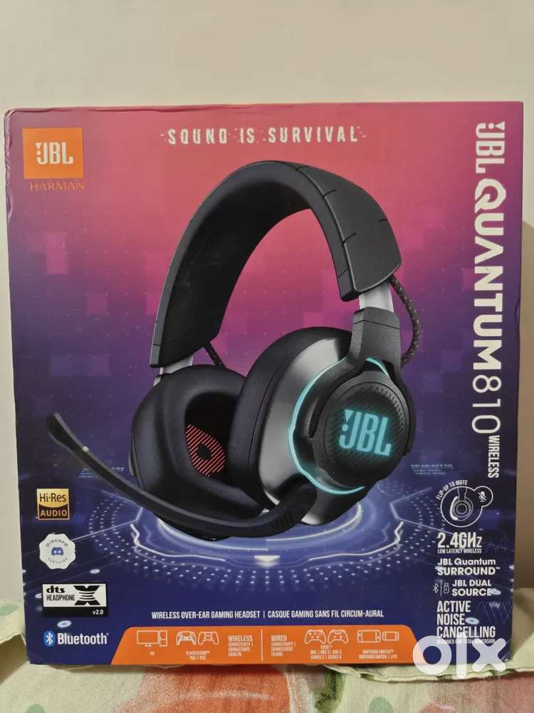 JBL Quantum 810 wireless  perfect condition with box and cables