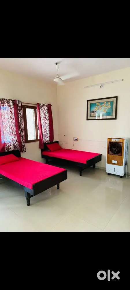 Boys' pg paying guest)