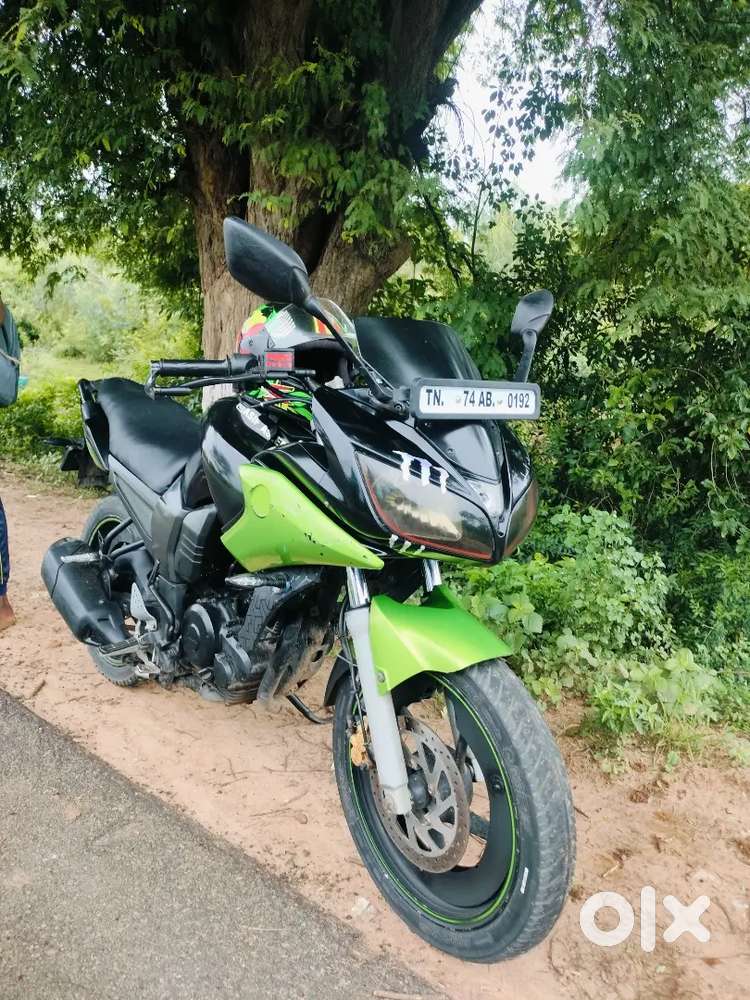 Yamaha fazer v1 kicker type good condition