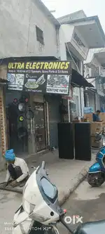 Need female staff receptionist for my for my shop in chandni chowk