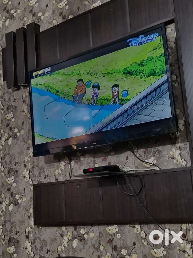 Selling 43 inch led