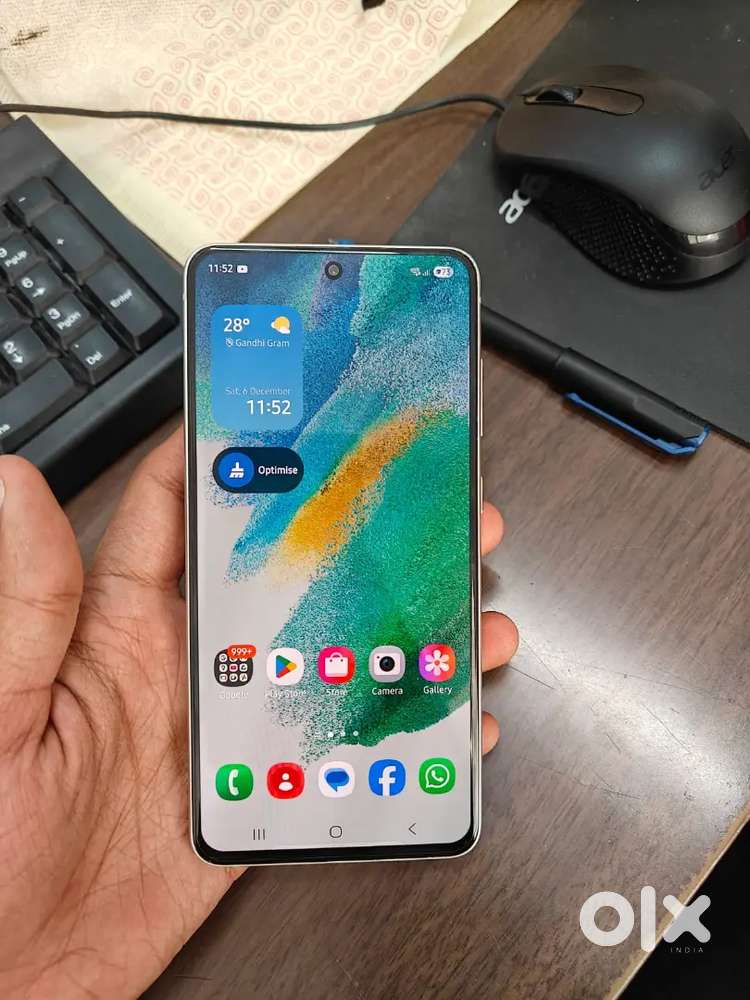 S21 FE 2 Year Old Brand New