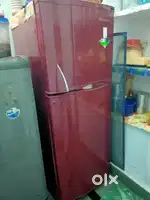 Double door refrigerator