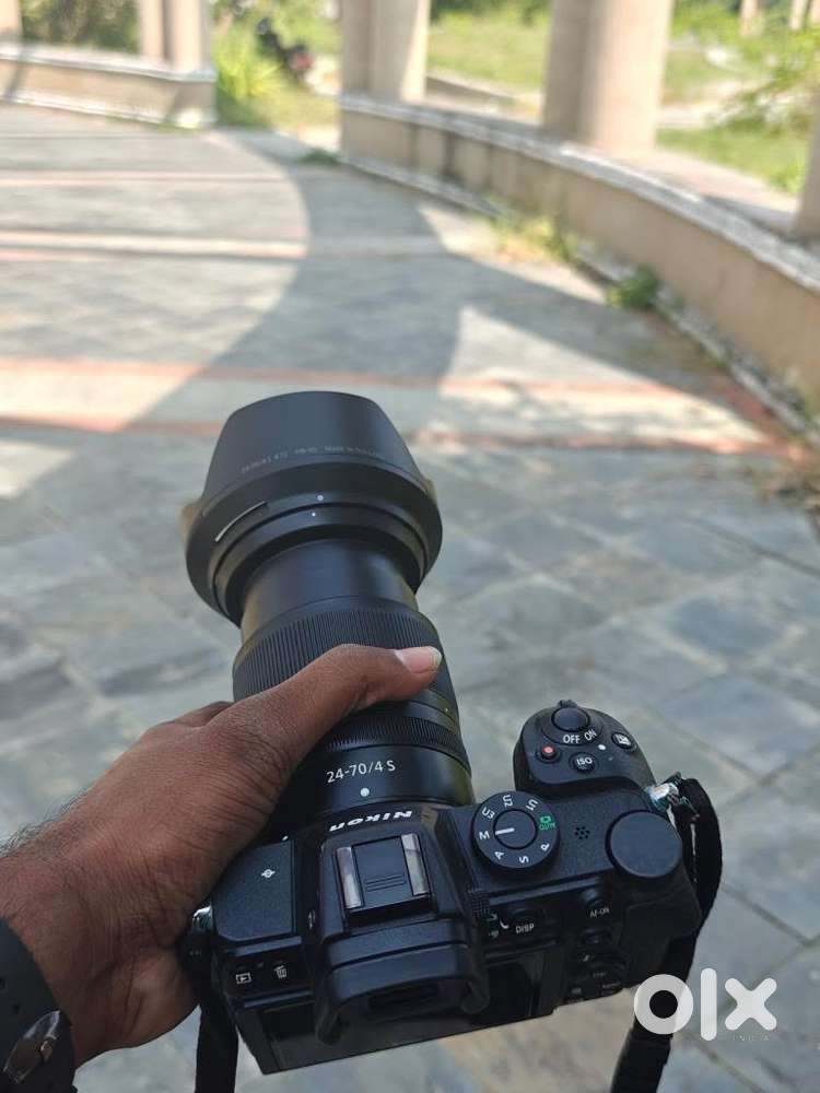 Nikon z5 24-70 mm