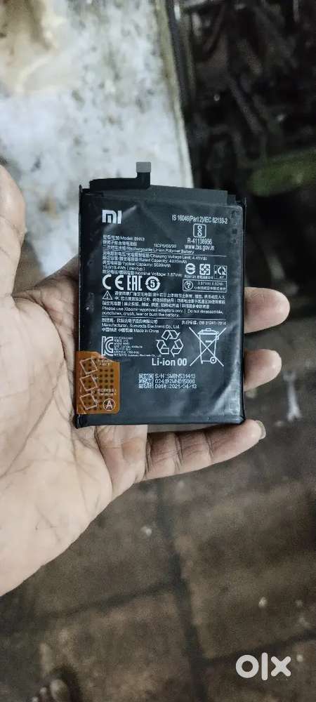 Redmi note 10 pro max ki original battery mobile ki nik li hui
