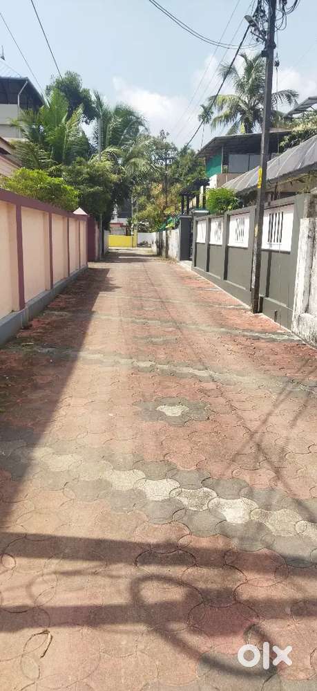 6 cent Plot for sale