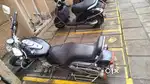 Bajaj Avenger black 220 cc