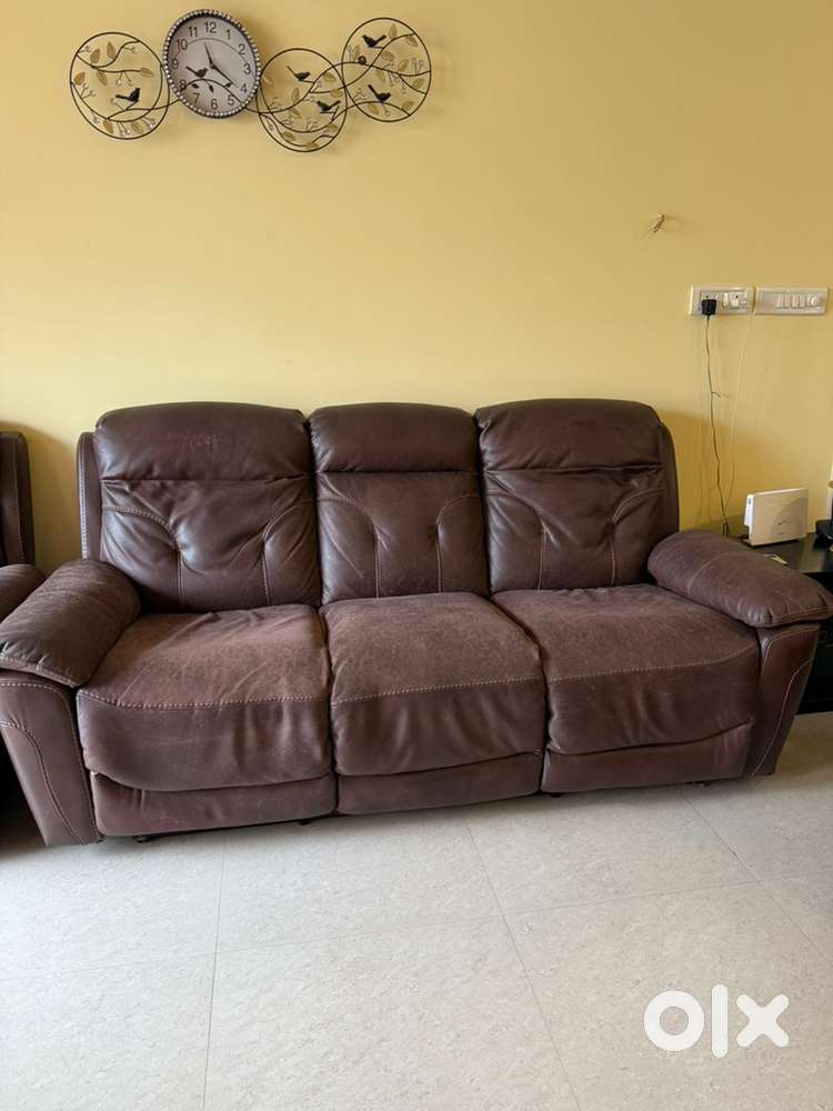 3-Seater leather sofa with Dual Recliners