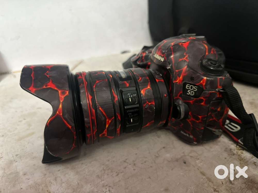 Canon 5D Mark 3rd with 50mm lens well condition
