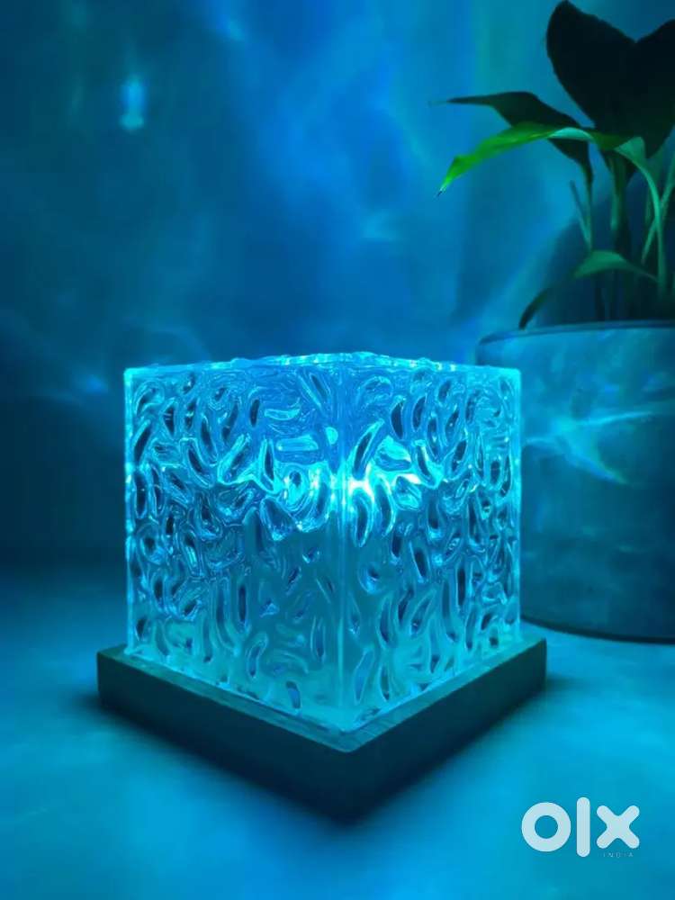 Multicolored Aquatic Lamp