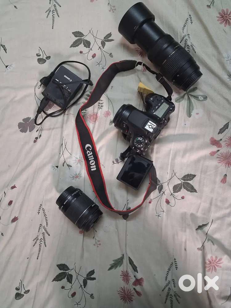 Cannon EOS 70D with 3 lens and Bag